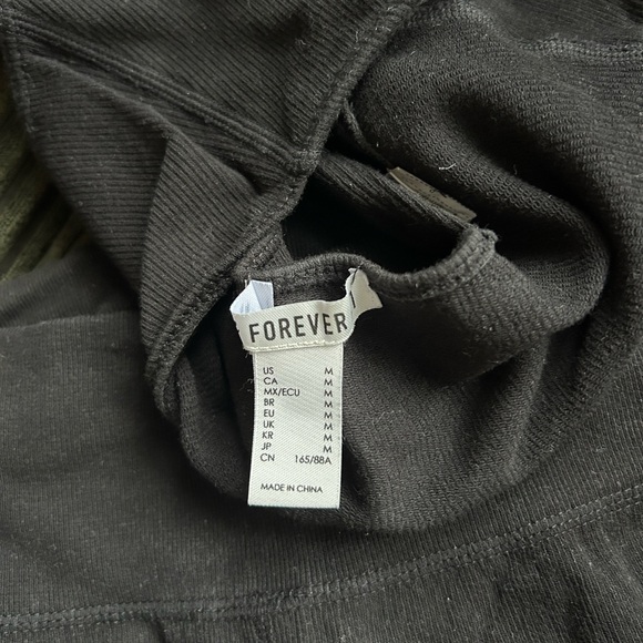 Women’s Set - Picture 4 of 5